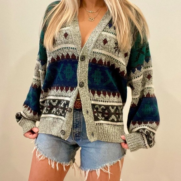 Vintage Fair Isle Abstract Geometric Patterned Cardigan in Gray/Green/Burgundy - Picture 2 of 5